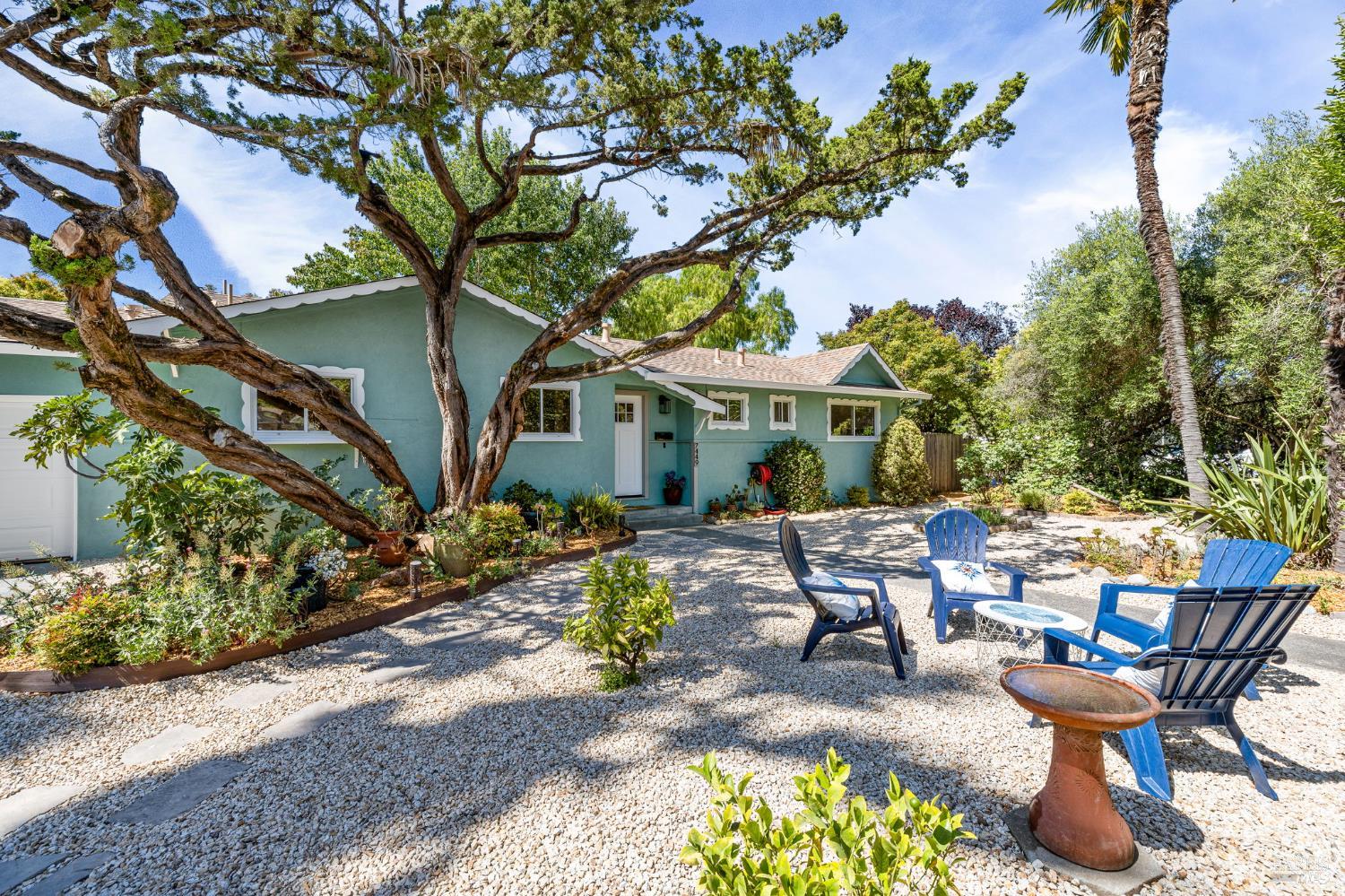 Detail Gallery Image 25 of 54 For 7449 Adrian Dr, Rohnert Park,  CA 94928 - 3 Beds | 2 Baths