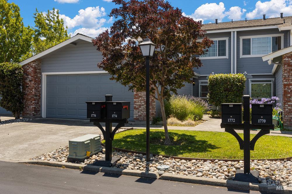 Detail Gallery Image 2 of 33 For 1774 Devonshire Dr, Benicia,  CA 94510 - 3 Beds | 2/1 Baths
