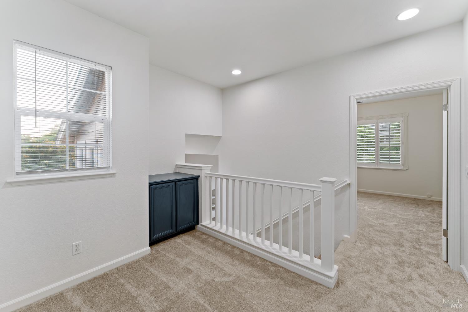 Detail Gallery Image 15 of 31 For 1220 Marque Dr, Rohnert Park,  CA 94928 - 3 Beds | 2/1 Baths