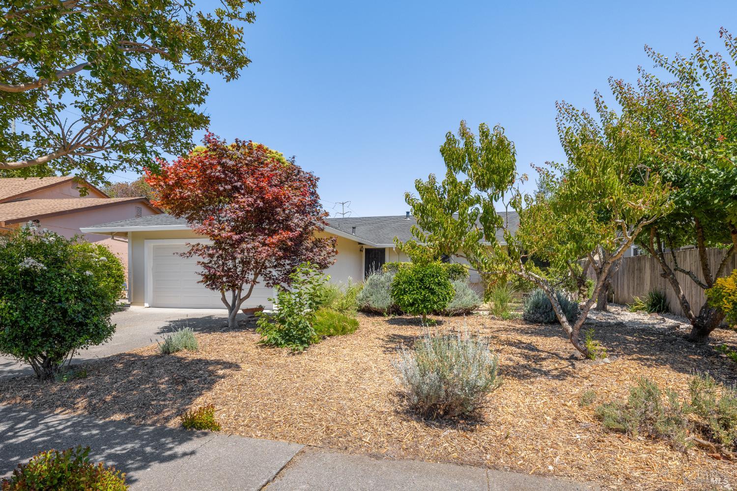 Detail Gallery Image 18 of 19 For 1523 Wimbledon Ct, Santa Rosa,  CA 95401 - 4 Beds | 2 Baths