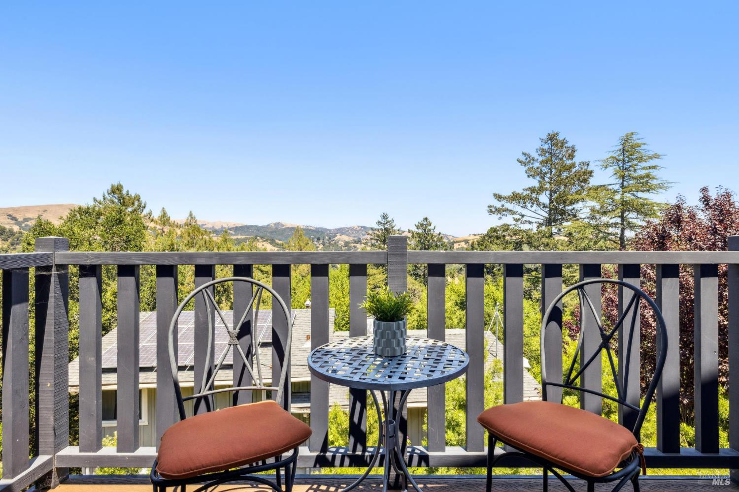Detail Gallery Image 24 of 50 For 126 Ridge Rd, Fairfax,  CA 94930 - 3 Beds | 2 Baths