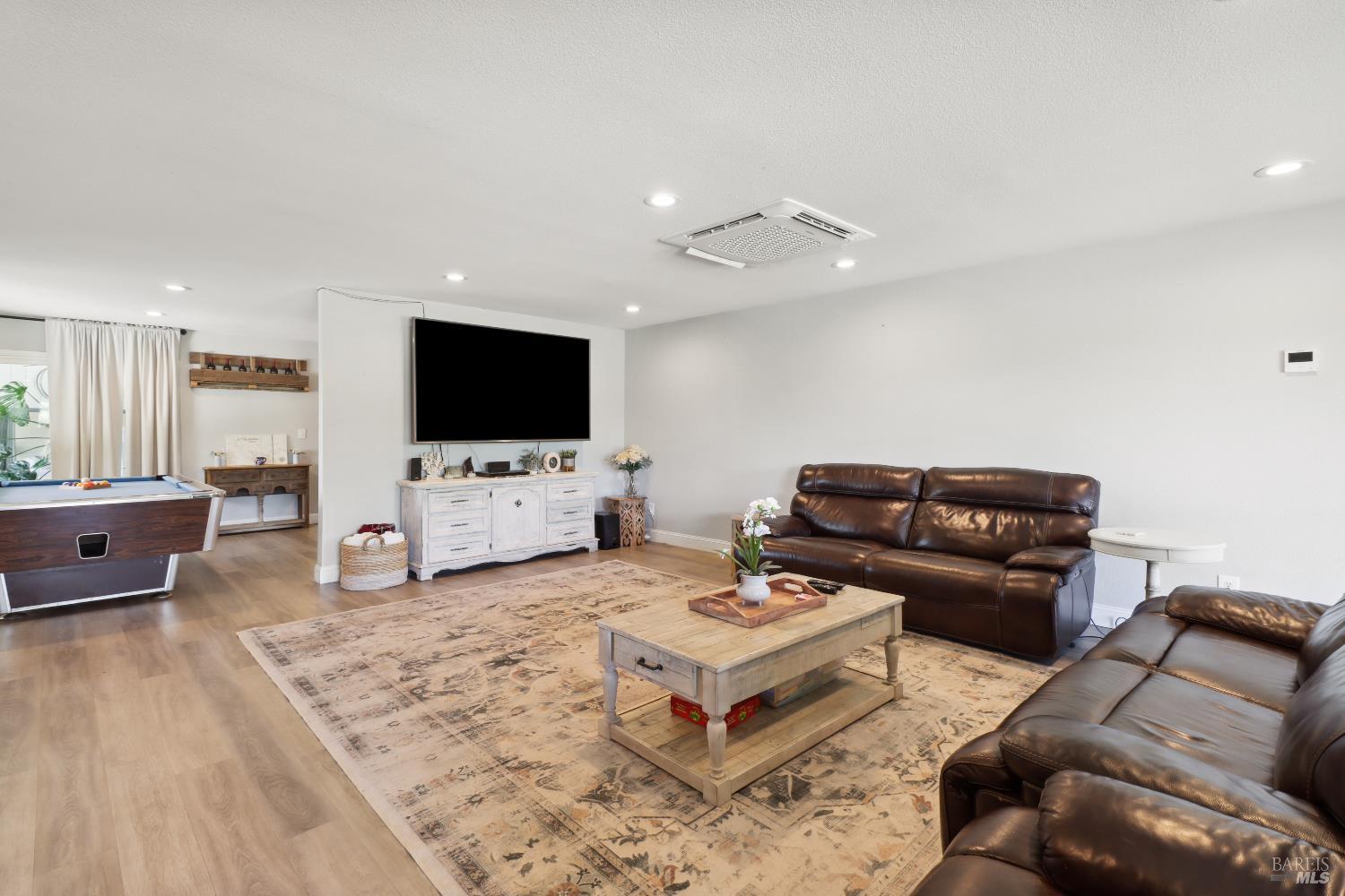 Detail Gallery Image 4 of 99 For 9192 Boyce Rd, Winters,  CA 95694 - 3 Beds | 2 Baths