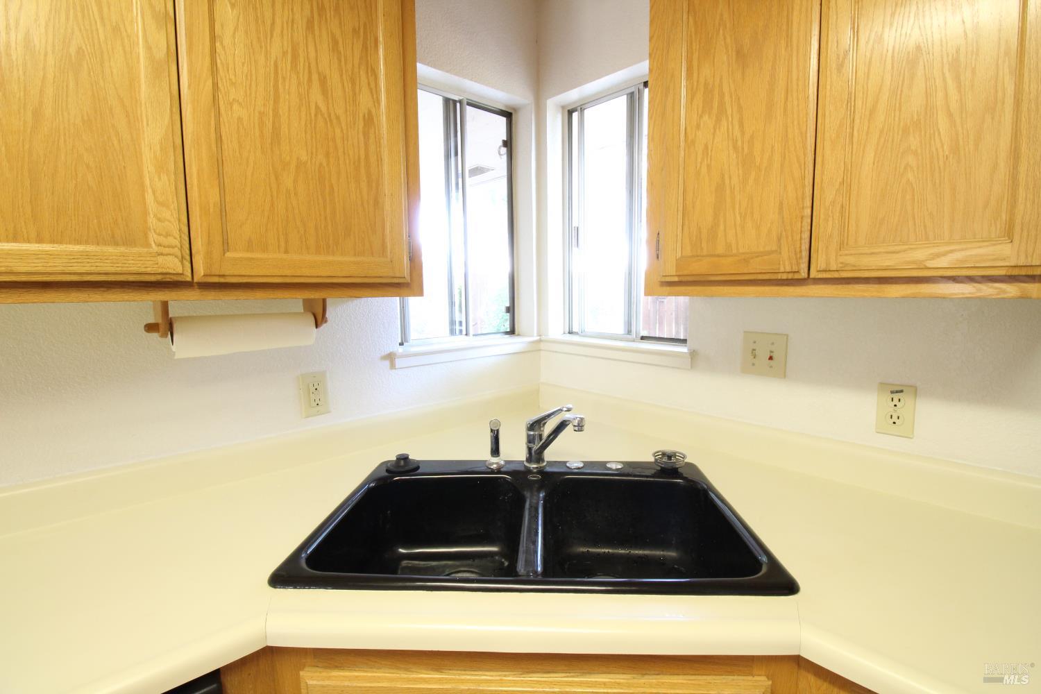 Detail Gallery Image 9 of 48 For 500 Logan St, Rio Vista,  CA 94571 - 3 Beds | 2/1 Baths