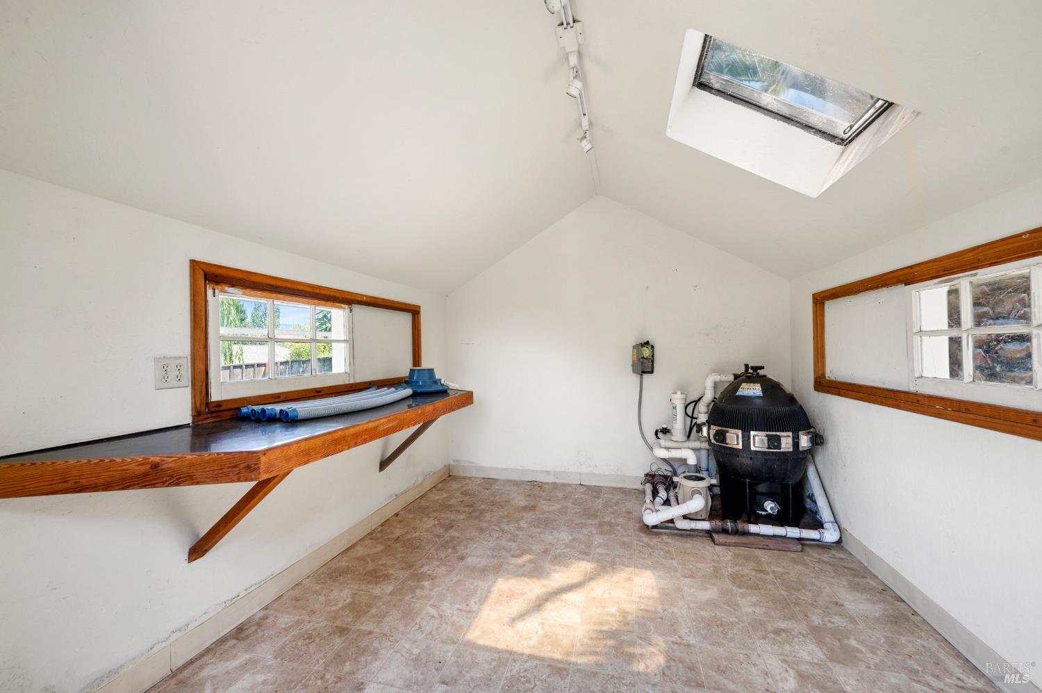 Detail Gallery Image 56 of 66 For 5740 Old Redwood Hwy, Penngrove,  CA 94951 - 3 Beds | 3 Baths