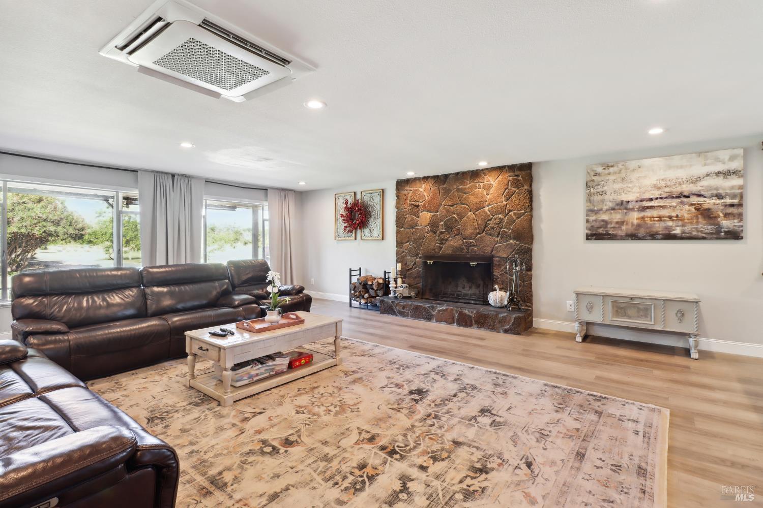 Detail Gallery Image 5 of 99 For 9192 Boyce Rd, Winters,  CA 95694 - 3 Beds | 2 Baths