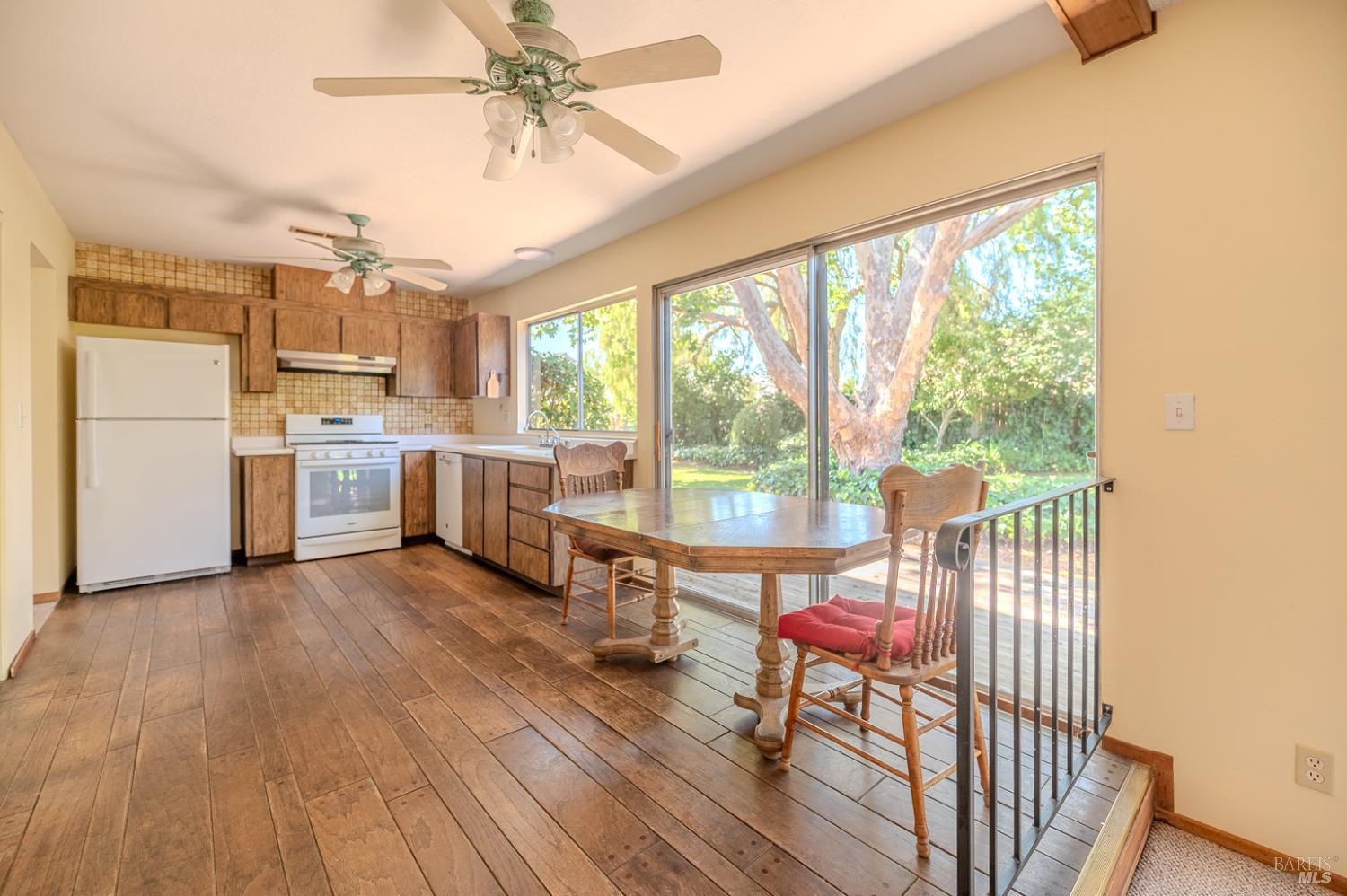 Detail Gallery Image 20 of 33 For 801 Livery Ct, Rohnert Park,  CA 94928 - 4 Beds | 2 Baths
