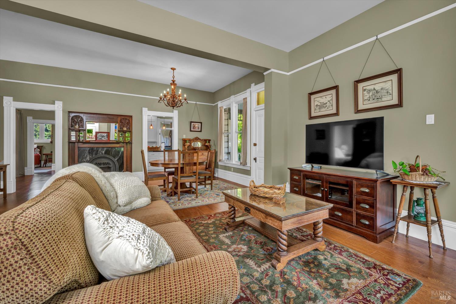 Detail Gallery Image 5 of 44 For 401 Matheson St, Healdsburg,  CA 95448 - 3 Beds | 2 Baths