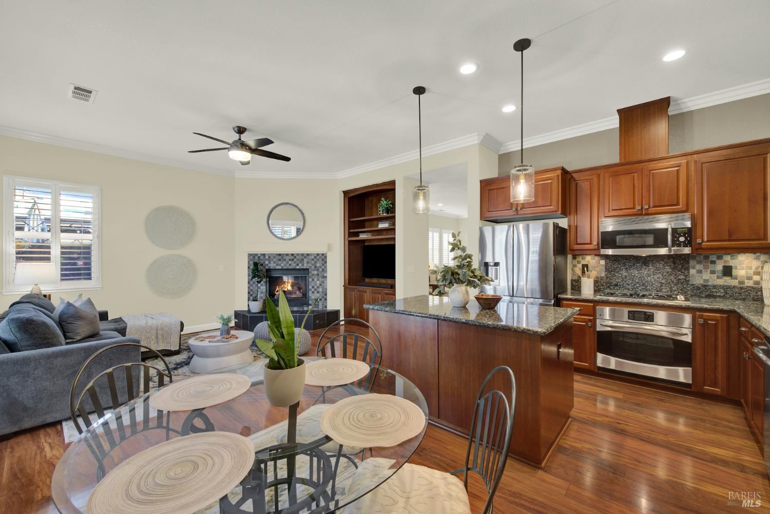 Detail Gallery Image 31 of 77 For 949 Lancaster St, Vacaville,  CA 95687 - 4 Beds | 2 Baths
