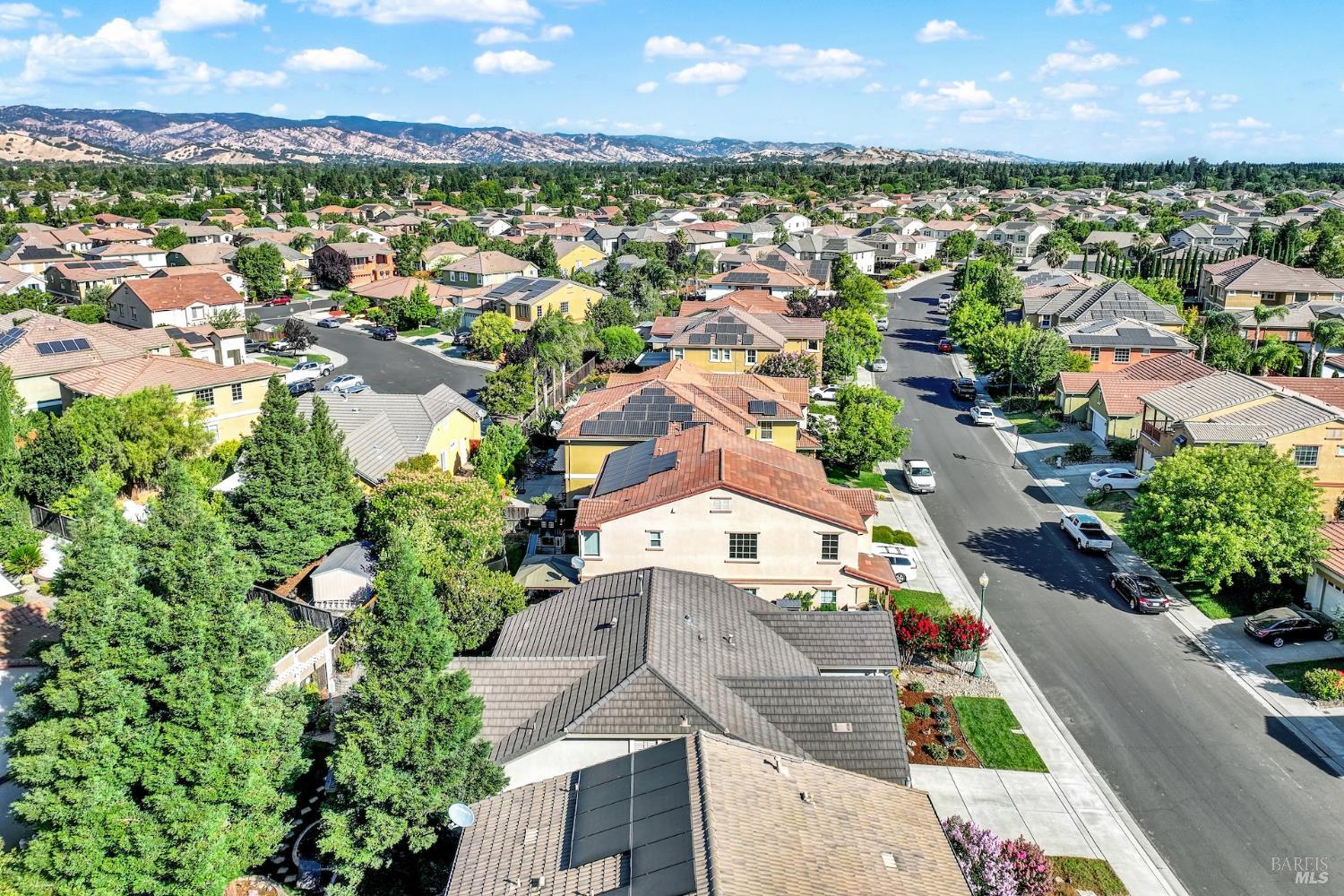 Detail Gallery Image 58 of 77 For 949 Lancaster St, Vacaville,  CA 95687 - 4 Beds | 2 Baths