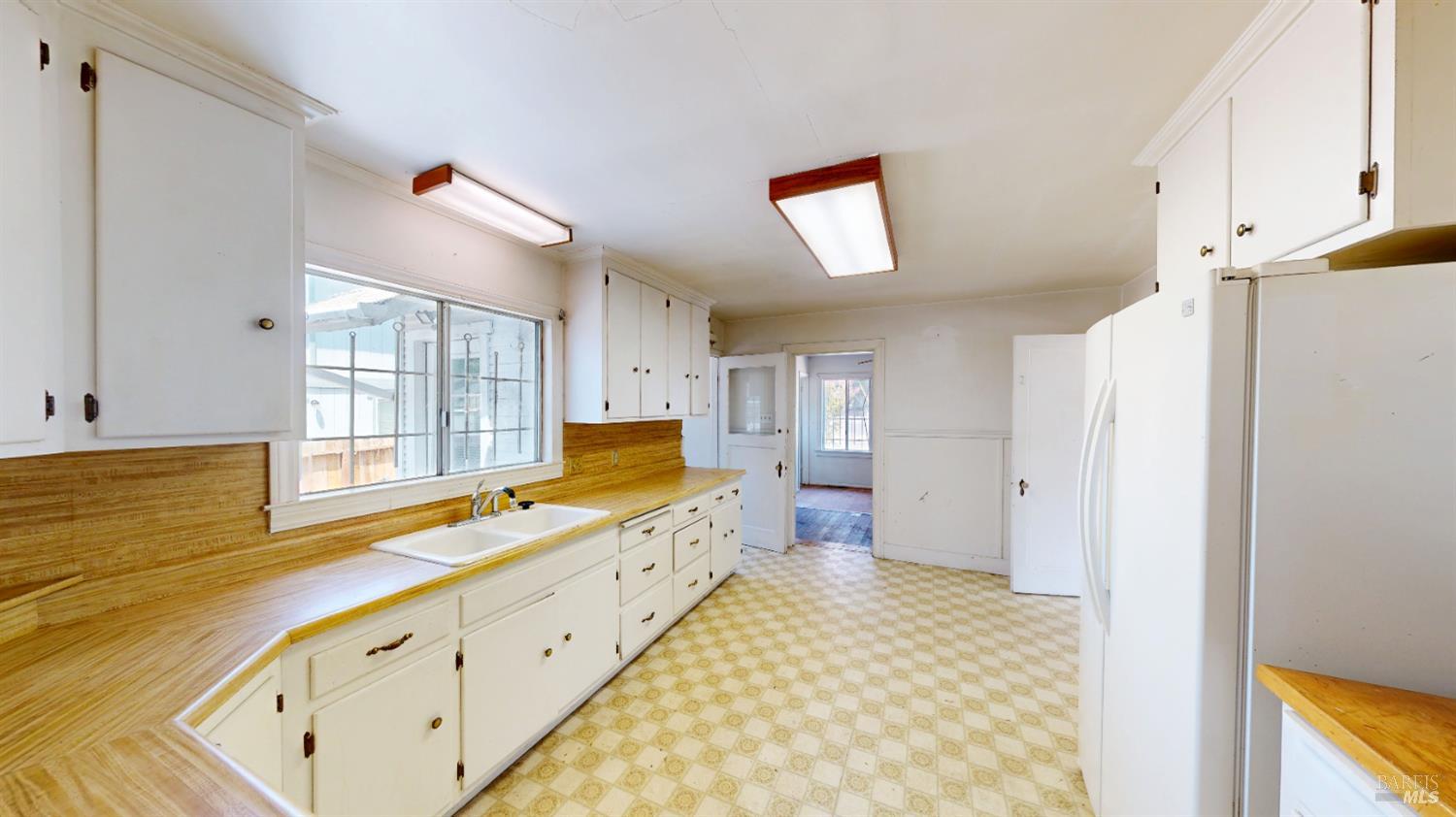 Detail Gallery Image 7 of 22 For 87 Front St, Healdsburg,  CA 95448 - 3 Beds | 2 Baths