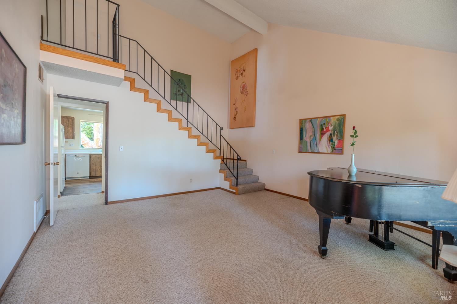 Detail Gallery Image 4 of 33 For 801 Livery Ct, Rohnert Park,  CA 94928 - 4 Beds | 2 Baths