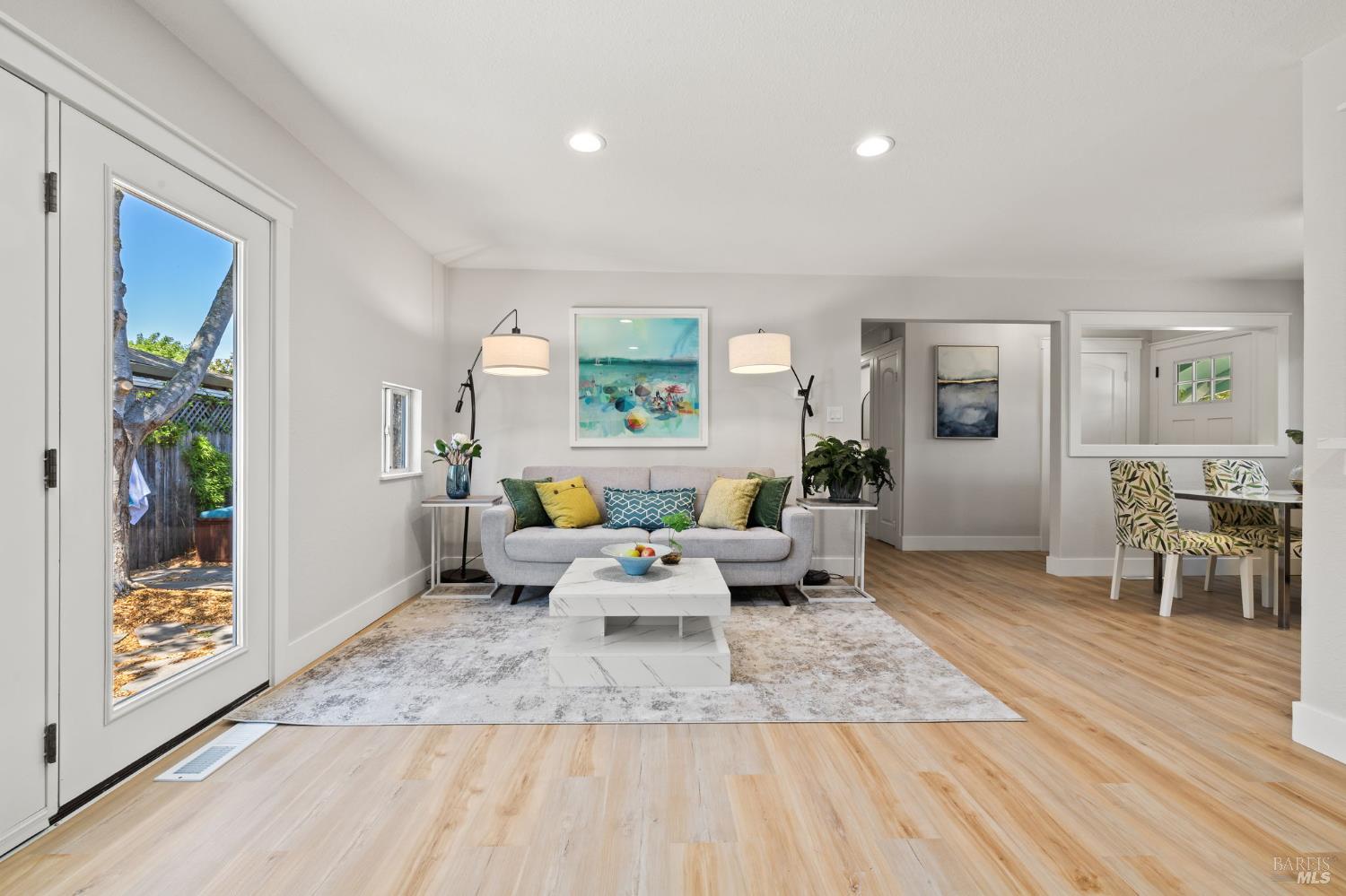 Detail Gallery Image 34 of 54 For 7449 Adrian Dr, Rohnert Park,  CA 94928 - 3 Beds | 2 Baths