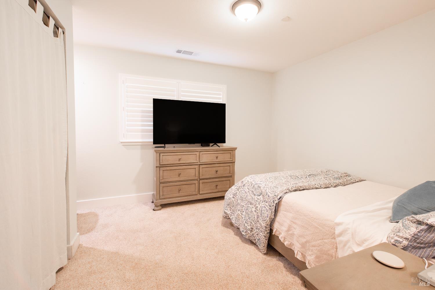 Detail Gallery Image 18 of 36 For 3617 Williams Rd, Santa Rosa,  CA 95404 - 3 Beds | 3 Baths