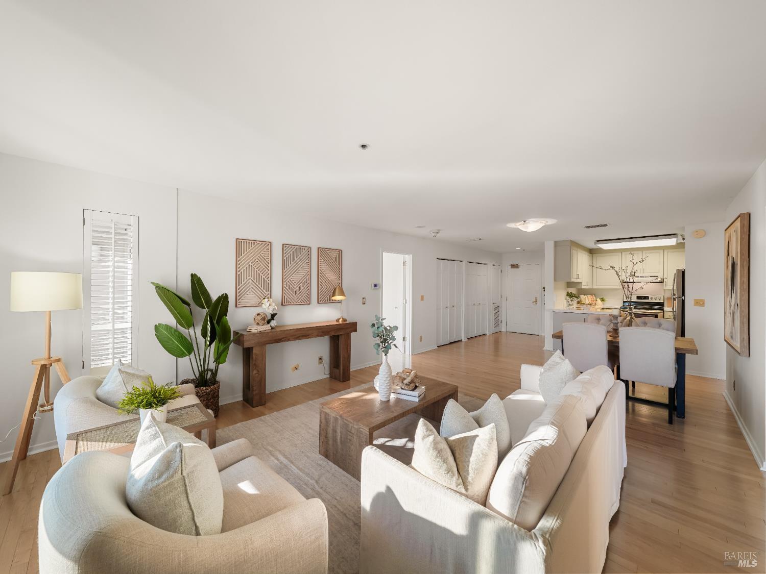 Detail Gallery Image 4 of 37 For 100 Thorndale Dr #326,  San Rafael,  CA 94903 - 2 Beds | 2 Baths