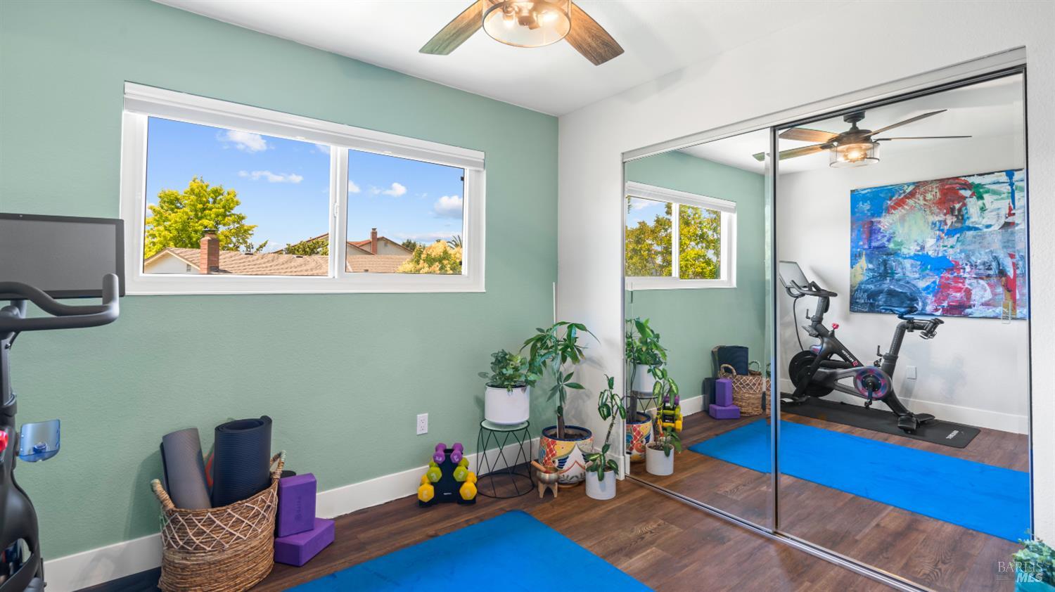 Detail Gallery Image 50 of 61 For 1711 Capistrano Dr, Petaluma,  CA 94954 - 6 Beds | 2/1 Baths