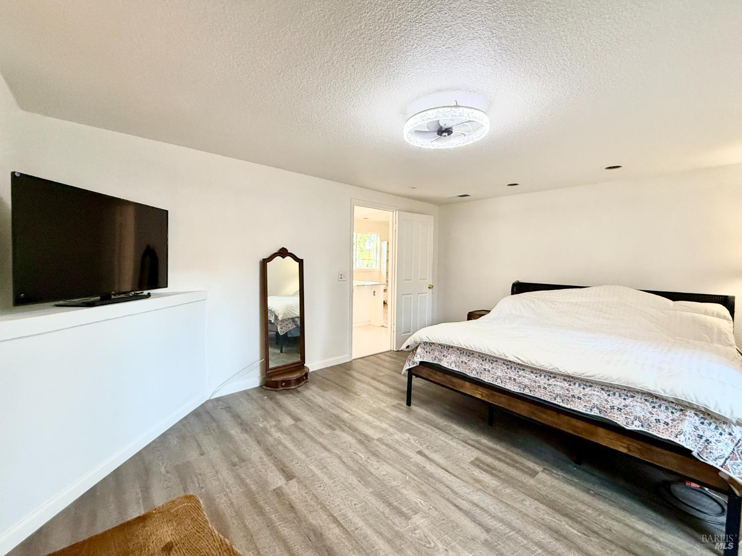 Detail Gallery Image 14 of 16 For 1101 Burbank Ave, Santa Rosa,  CA 95407 - 3 Beds | 2/1 Baths