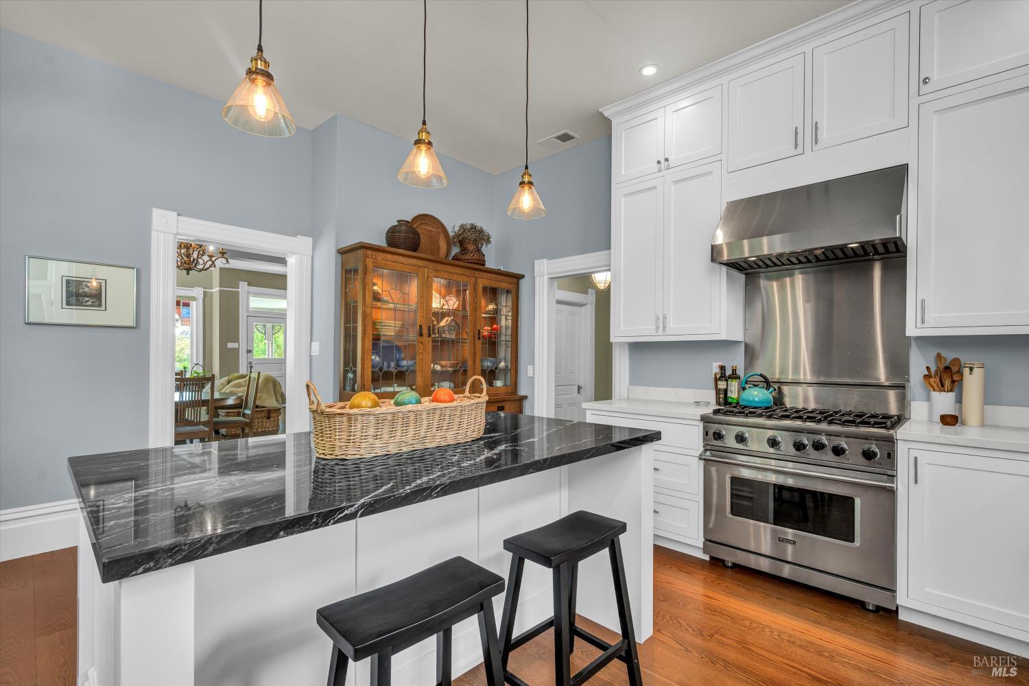 Detail Gallery Image 13 of 44 For 401 Matheson St, Healdsburg,  CA 95448 - 3 Beds | 2 Baths