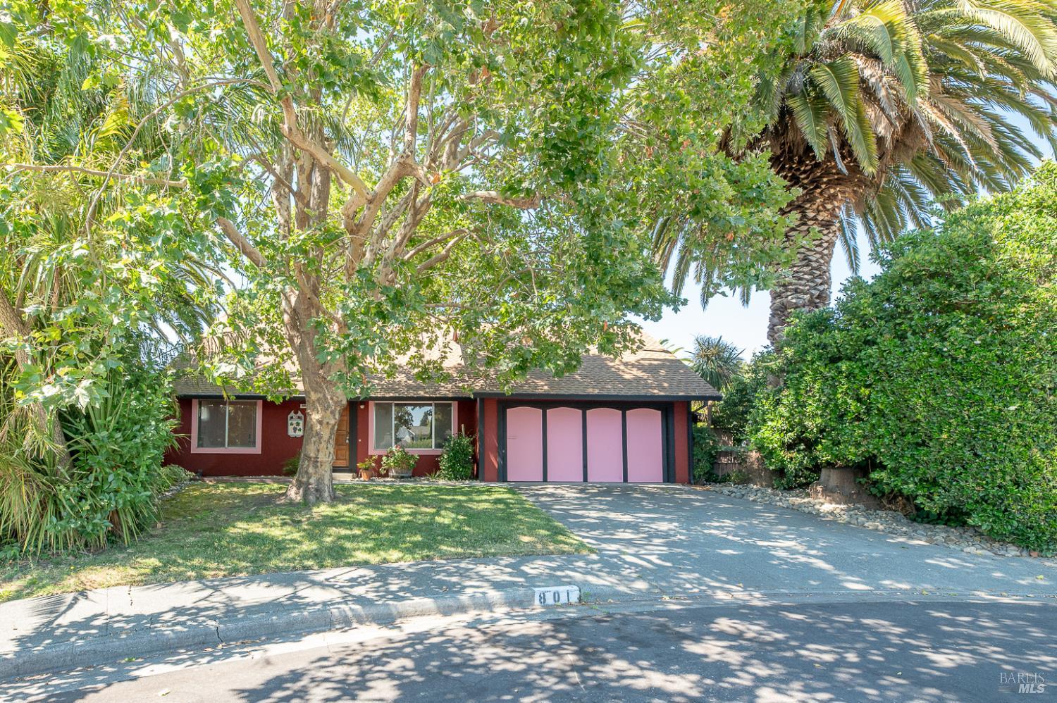 Detail Gallery Image 33 of 33 For 801 Livery Ct, Rohnert Park,  CA 94928 - 4 Beds | 2 Baths