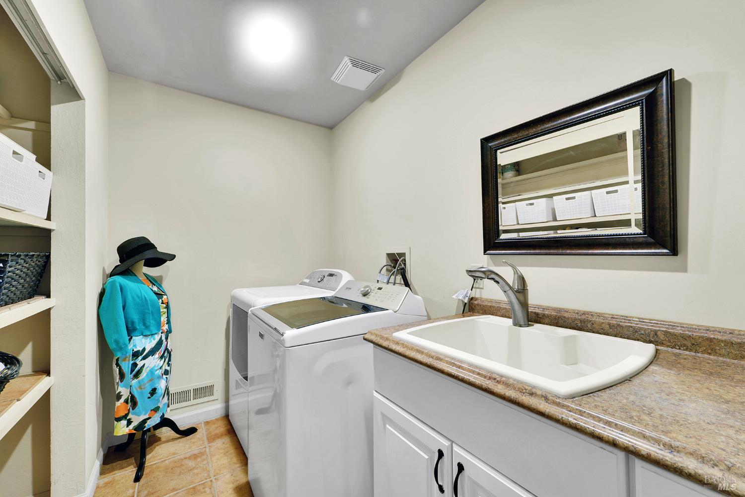 Detail Gallery Image 11 of 52 For 780 Rancho La Boca Rd, Martinez,  CA 94553 - 4 Beds | 2/1 Baths