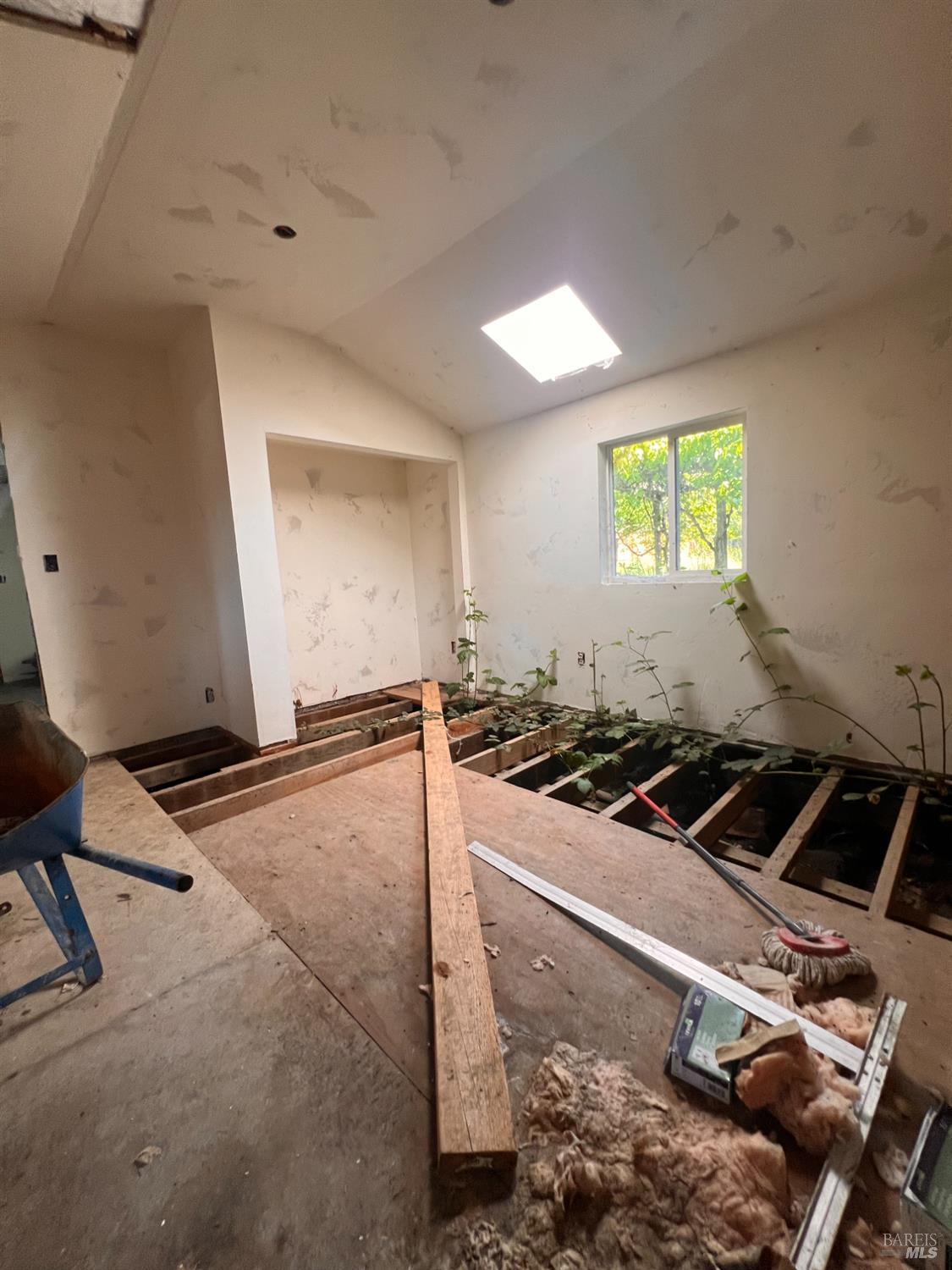 Detail Gallery Image 16 of 26 For 481 Della Ave, Willits,  CA 95490 - 2 Beds | 1 Baths