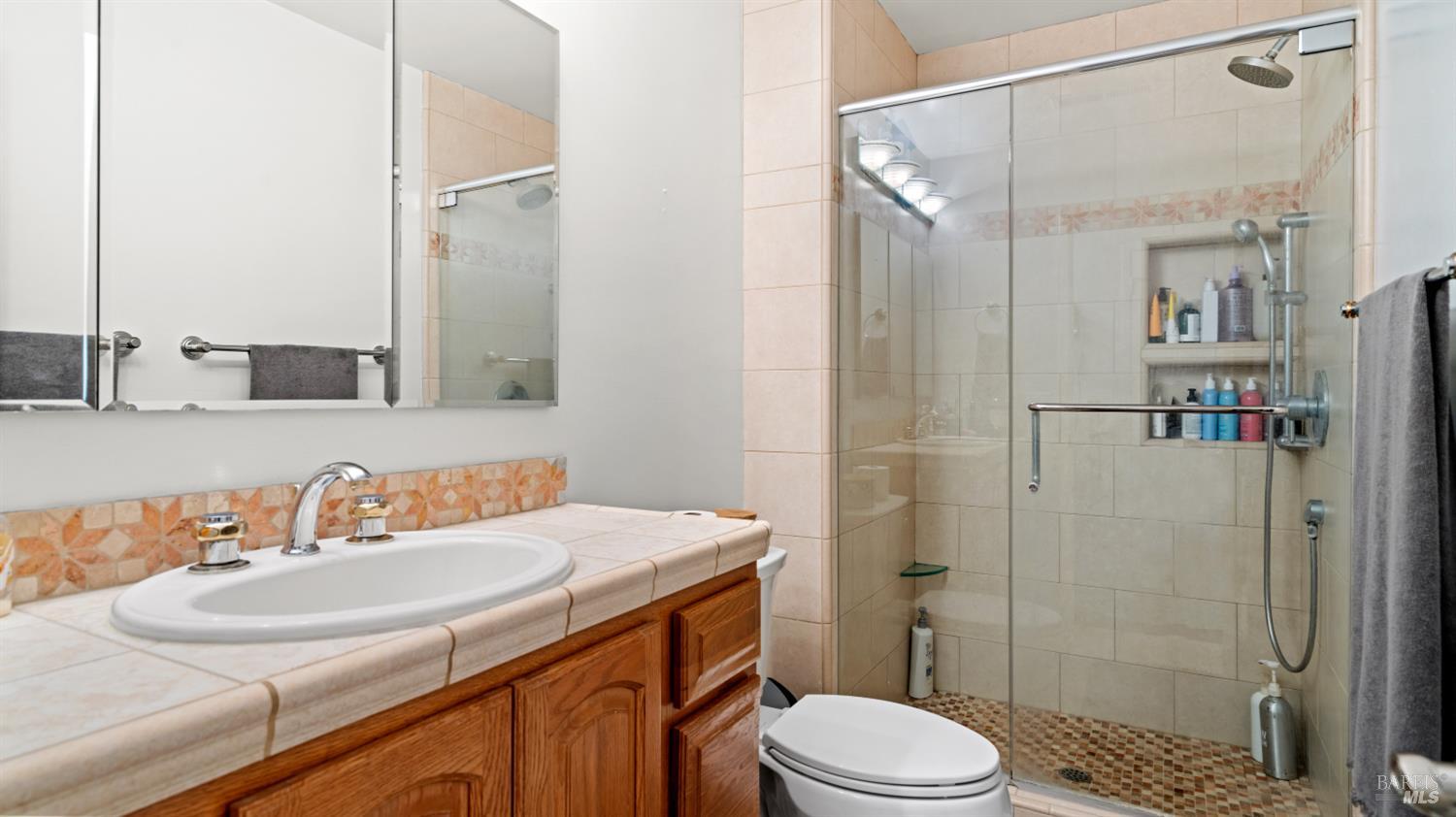 Detail Gallery Image 53 of 61 For 1711 Capistrano Dr, Petaluma,  CA 94954 - 6 Beds | 2/1 Baths