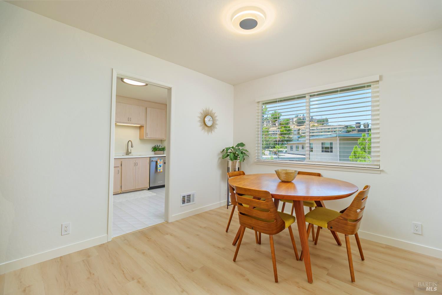 Detail Gallery Image 10 of 30 For 175 Upper via Casitas Way #2,  Greenbrae,  CA 94904 - 2 Beds | 2 Baths