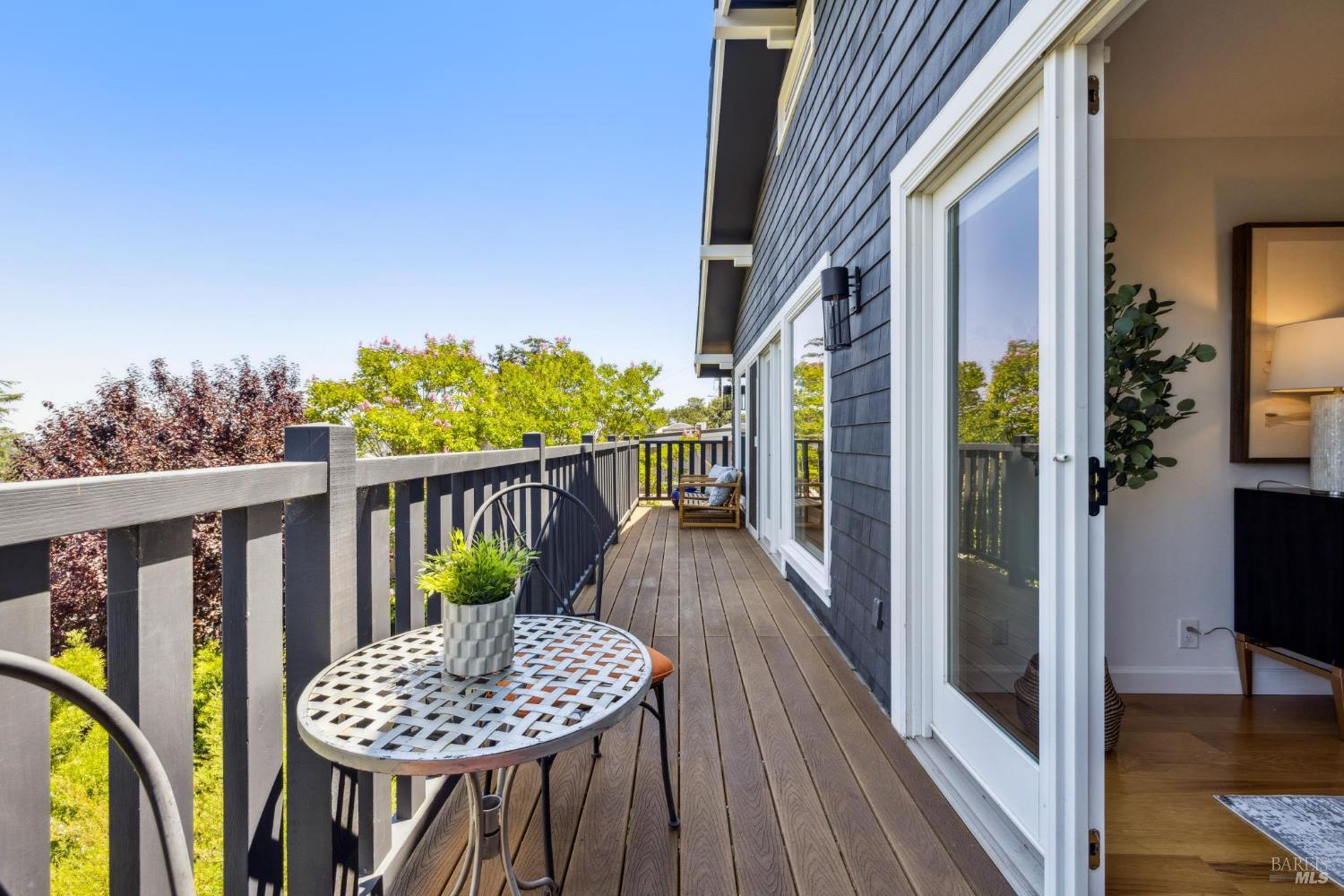 Detail Gallery Image 25 of 50 For 126 Ridge Rd, Fairfax,  CA 94930 - 3 Beds | 2 Baths