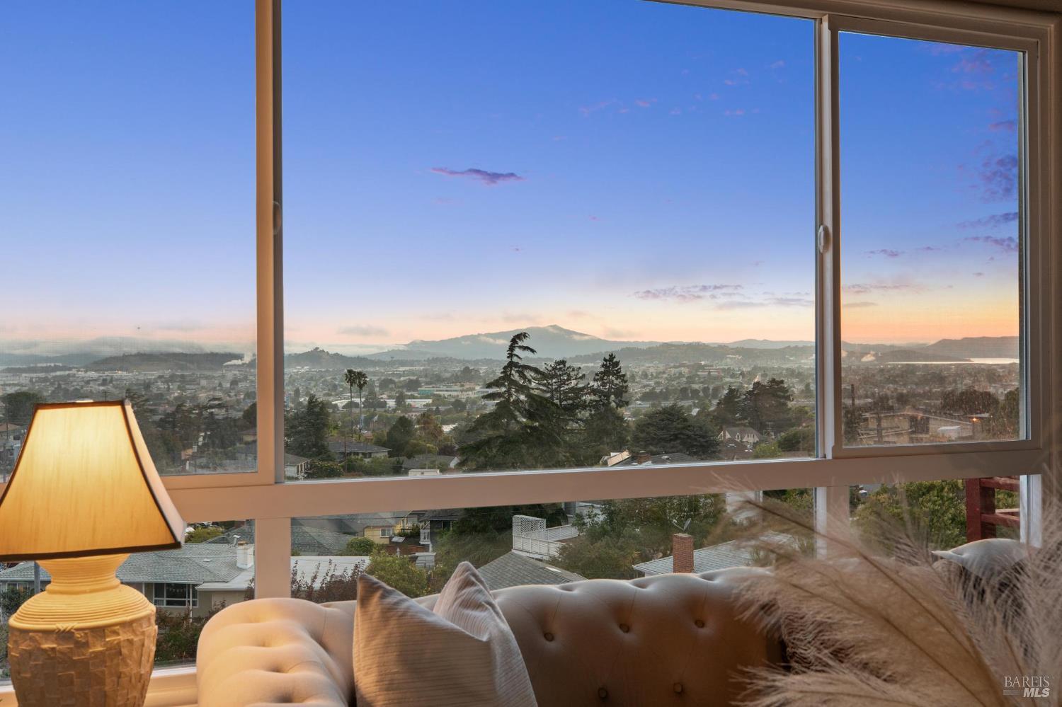 Detail Gallery Image 58 of 74 For 2437 Edwards Ave, El Cerrito,  CA 94530 - 6 Beds | 3/1 Baths