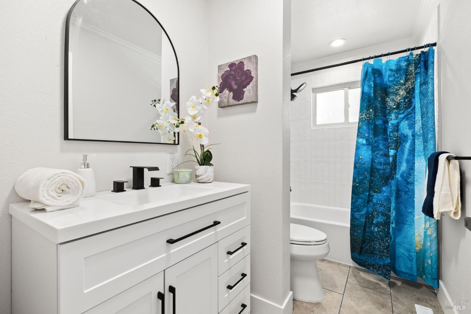 Detail Gallery Image 10 of 54 For 7449 Adrian Dr, Rohnert Park,  CA 94928 - 3 Beds | 2 Baths