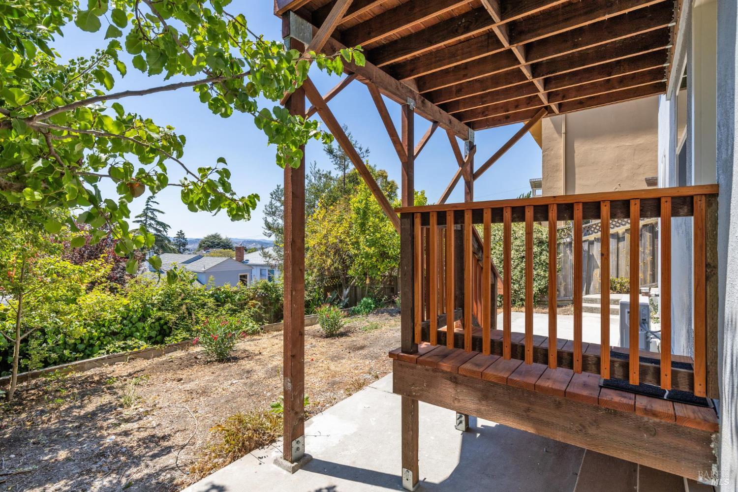 Detail Gallery Image 35 of 74 For 2437 Edwards Ave, El Cerrito,  CA 94530 - 6 Beds | 3/1 Baths