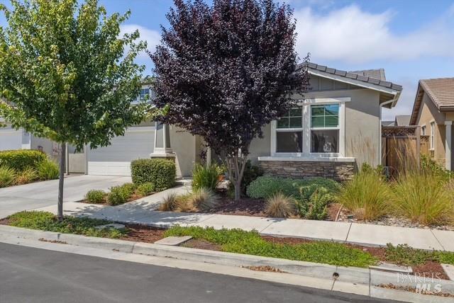 Detail Gallery Image 2 of 30 For 5825 Kristina Pl, Rohnert Park,  CA 94928 - 3 Beds | 3 Baths