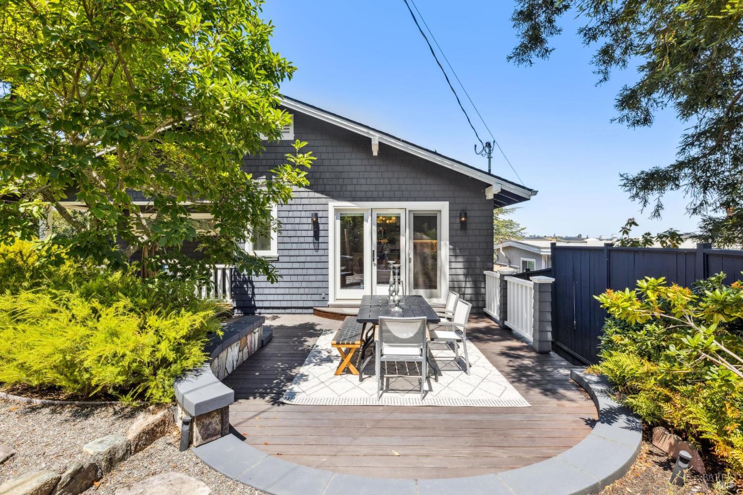 Detail Gallery Image 14 of 50 For 126 Ridge Rd, Fairfax,  CA 94930 - 3 Beds | 2 Baths