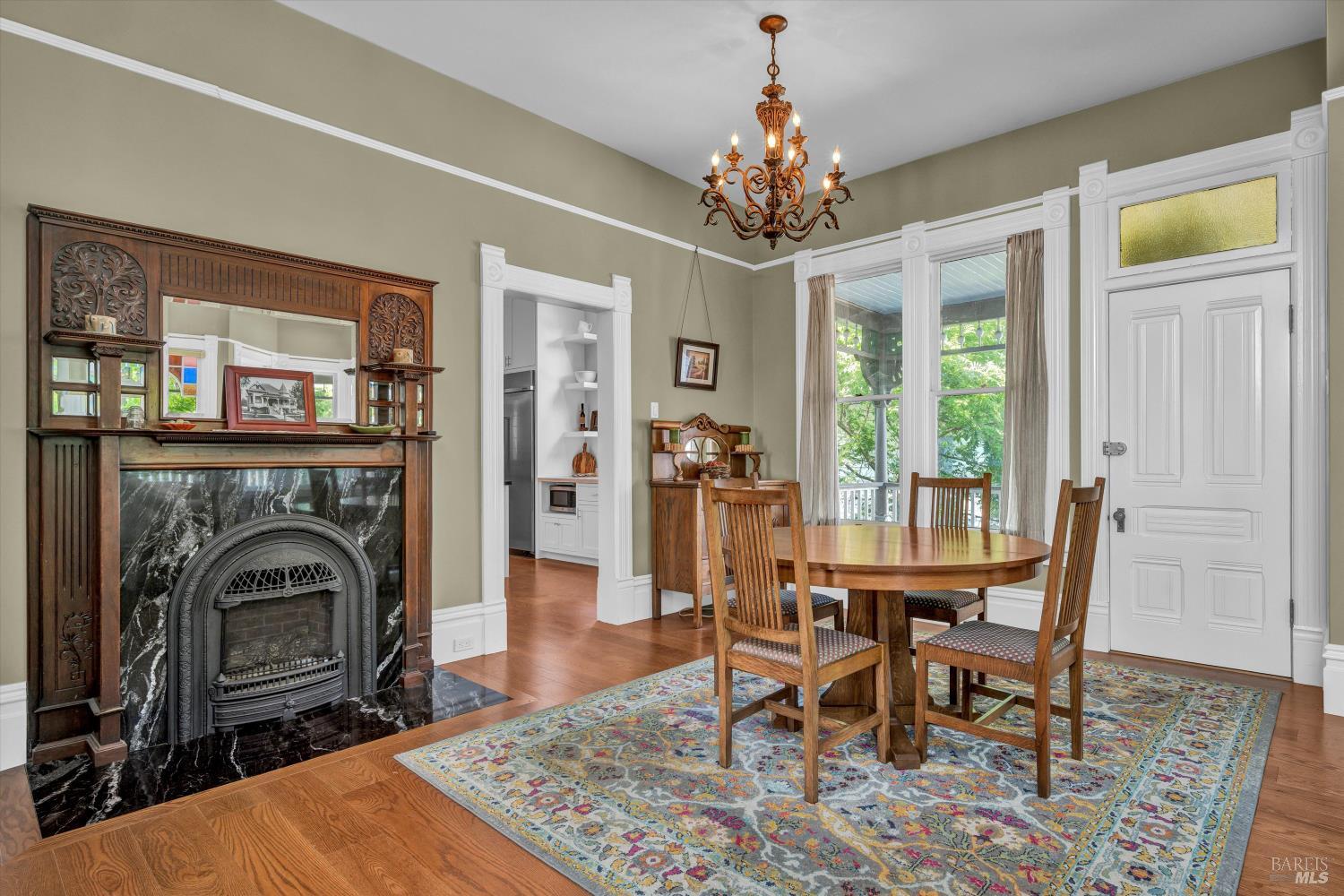 Detail Gallery Image 8 of 44 For 401 Matheson St, Healdsburg,  CA 95448 - 3 Beds | 2 Baths