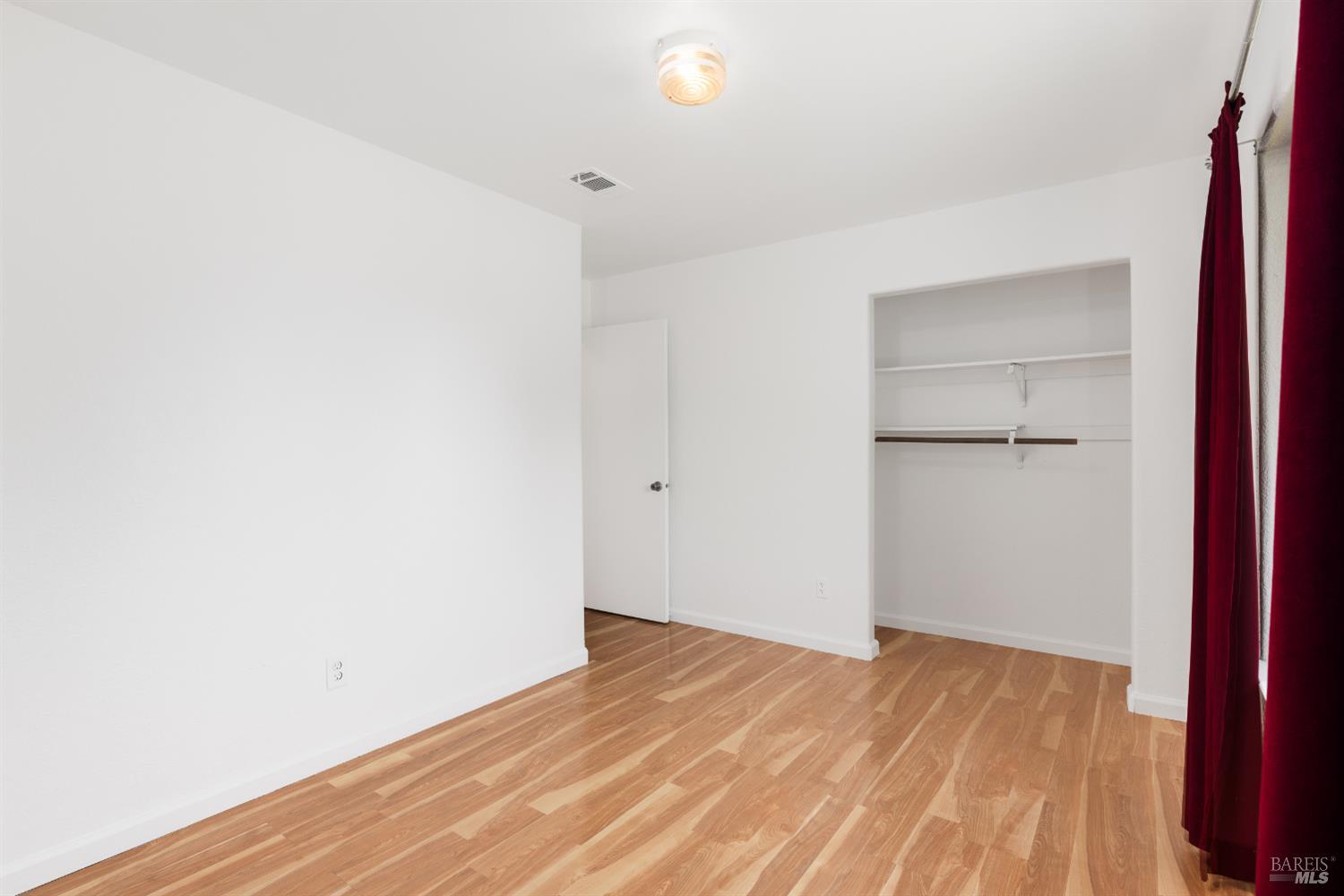 Detail Gallery Image 11 of 19 For 1523 Wimbledon Ct, Santa Rosa,  CA 95401 - 4 Beds | 2 Baths