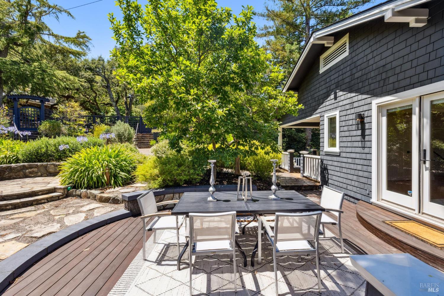 Detail Gallery Image 13 of 50 For 126 Ridge Rd, Fairfax,  CA 94930 - 3 Beds | 2 Baths