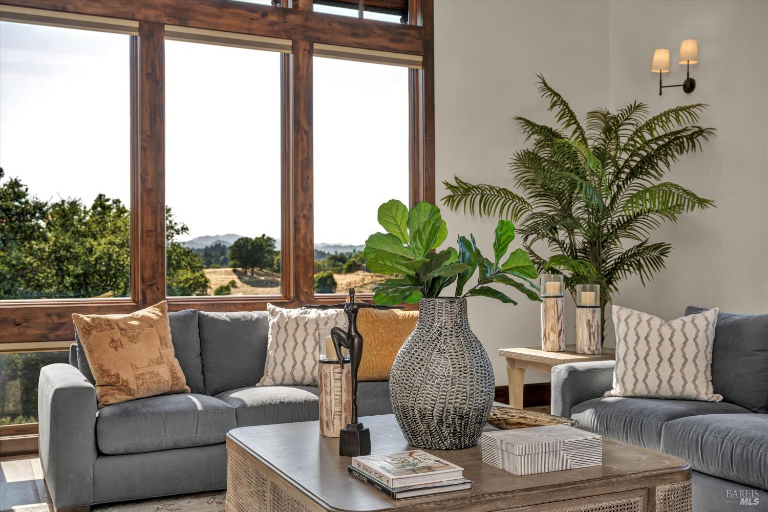 Detail Gallery Image 20 of 57 For 231 Poppy Hill Dr, Healdsburg,  CA 95448 - 4 Beds | 3/1 Baths