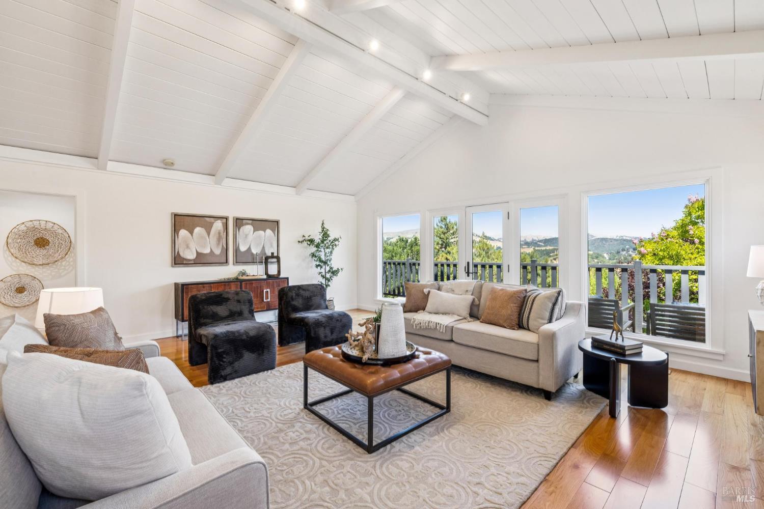 Detail Gallery Image 18 of 50 For 126 Ridge Rd, Fairfax,  CA 94930 - 3 Beds | 2 Baths