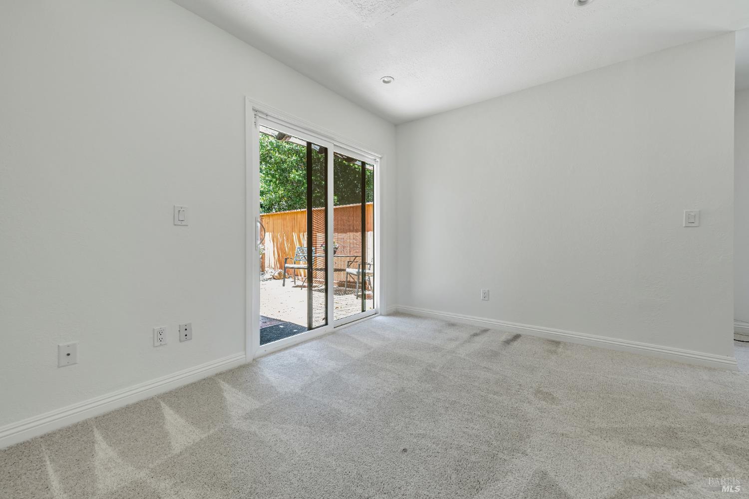 Detail Gallery Image 16 of 43 For 74 Grande Paseo Unkn, San Rafael,  CA 94903 - 4 Beds | 2/1 Baths