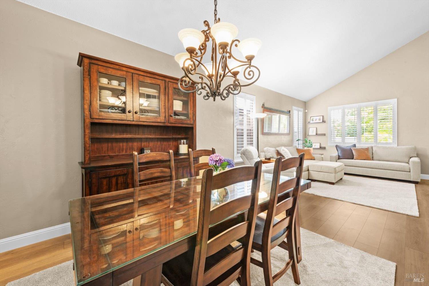 Detail Gallery Image 22 of 96 For 3305 Hillridge Ct, Fairfield,  CA 94534 - 4 Beds | 3 Baths