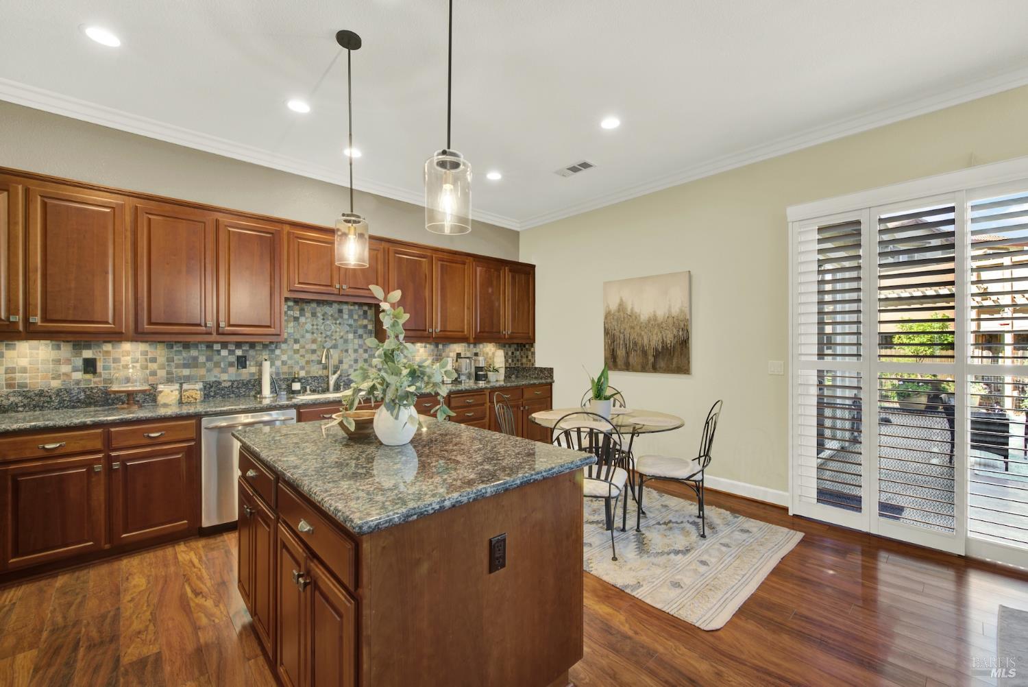 Detail Gallery Image 28 of 77 For 949 Lancaster St, Vacaville,  CA 95687 - 4 Beds | 2 Baths