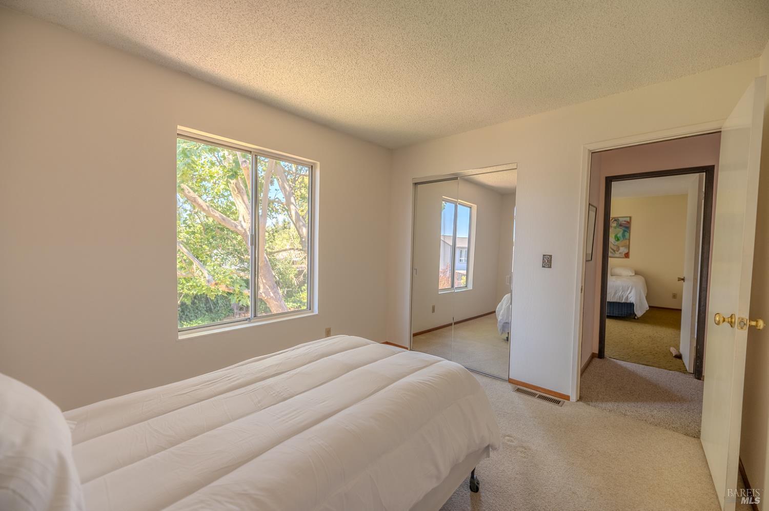 Detail Gallery Image 7 of 33 For 801 Livery Ct, Rohnert Park,  CA 94928 - 4 Beds | 2 Baths