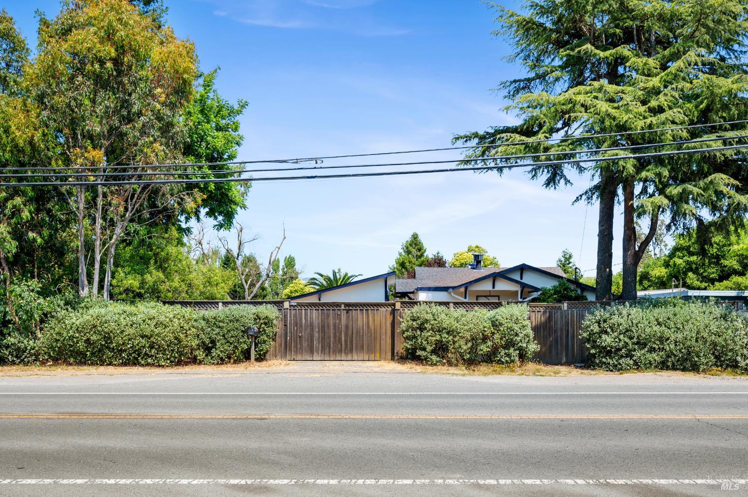 Detail Gallery Image 64 of 66 For 5740 Old Redwood Hwy, Penngrove,  CA 94951 - 3 Beds | 3 Baths