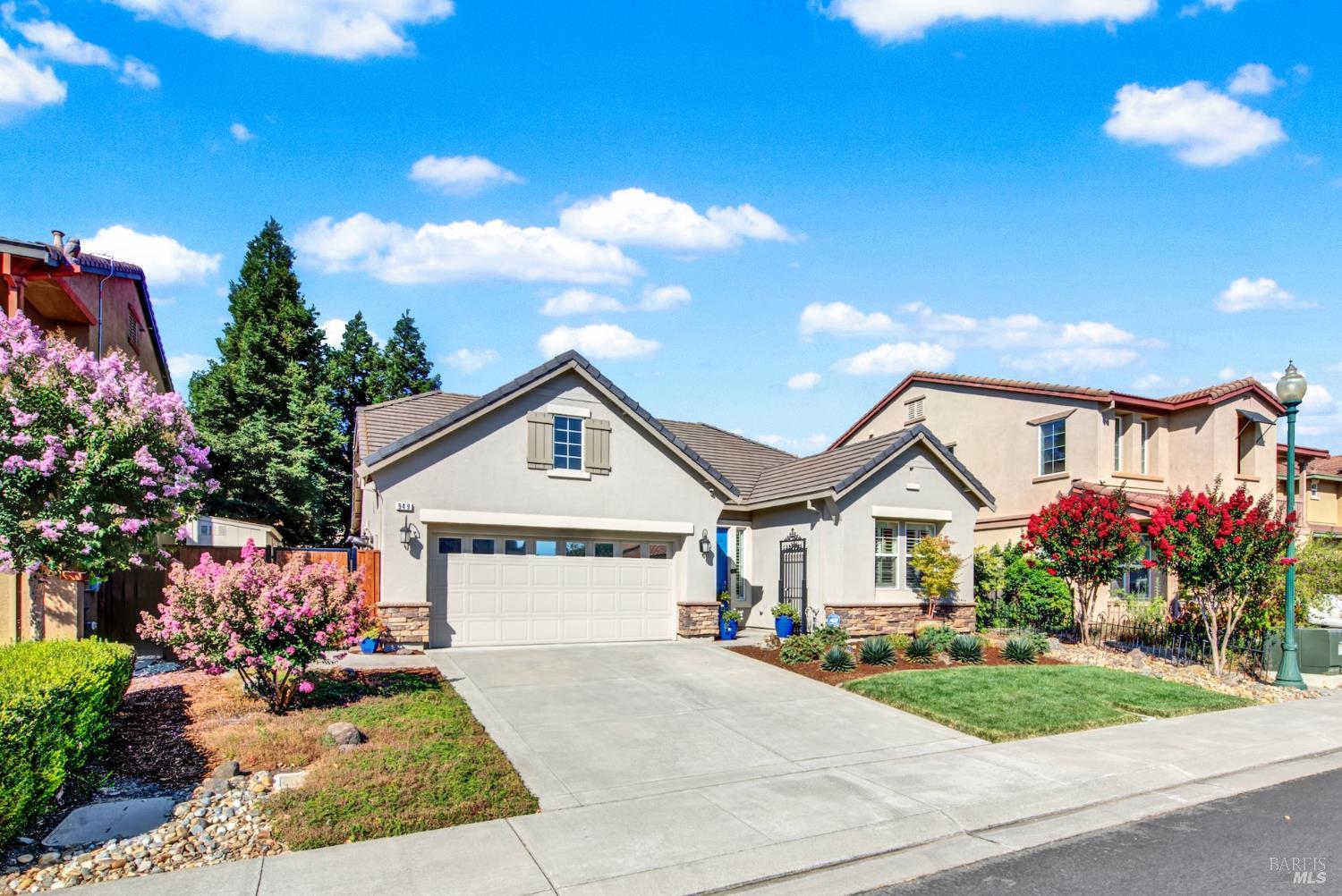 Detail Gallery Image 5 of 77 For 949 Lancaster St, Vacaville,  CA 95687 - 4 Beds | 2 Baths