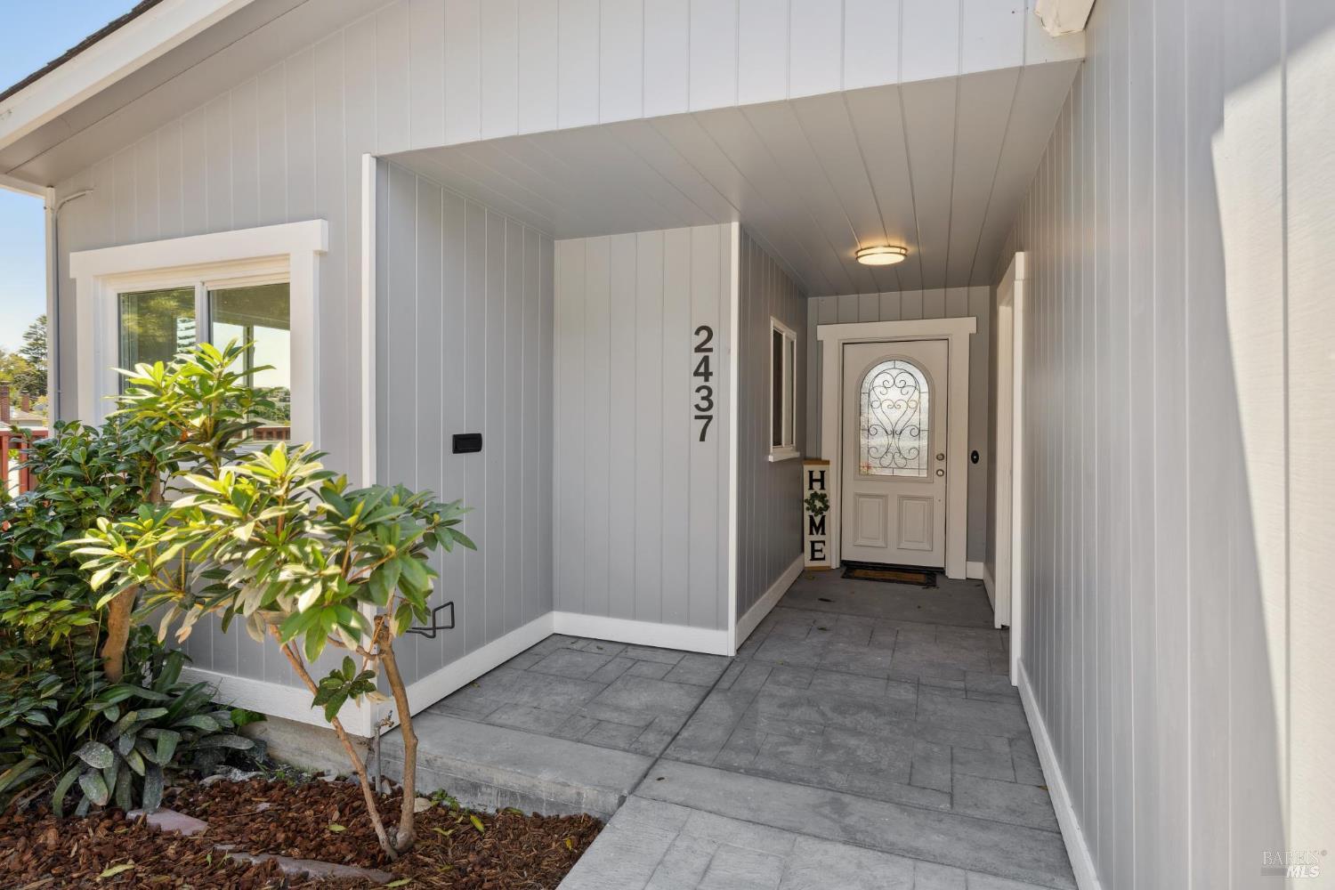Detail Gallery Image 2 of 74 For 2437 Edwards Ave, El Cerrito,  CA 94530 - 6 Beds | 3/1 Baths