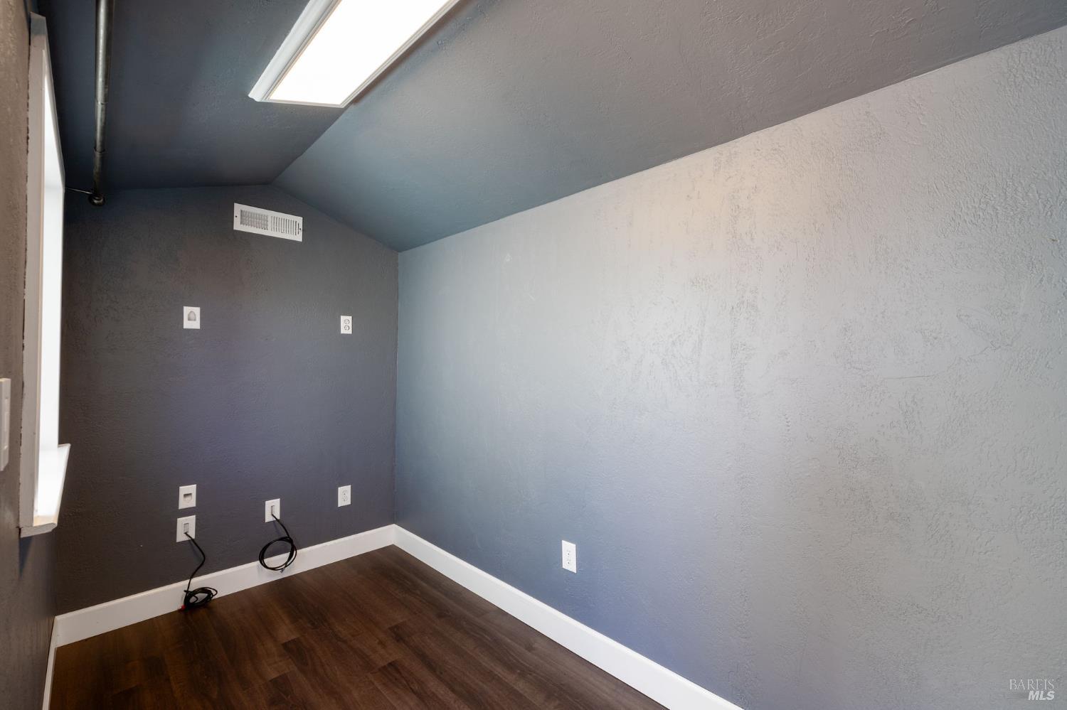 Detail Gallery Image 41 of 54 For 7449 Adrian Dr, Rohnert Park,  CA 94928 - 3 Beds | 2 Baths