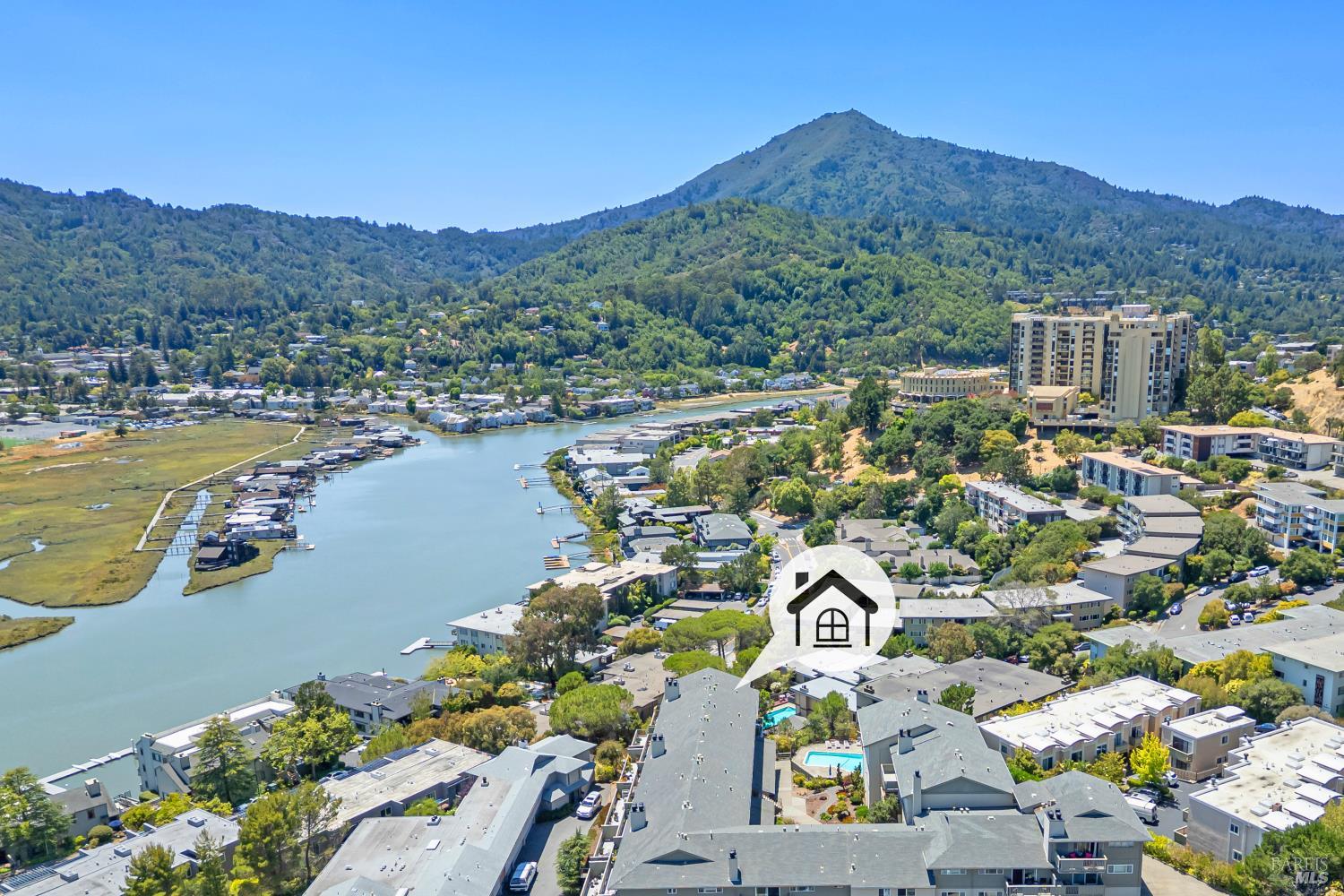 Detail Gallery Image 4 of 30 For 175 Upper via Casitas Way #2,  Greenbrae,  CA 94904 - 2 Beds | 2 Baths