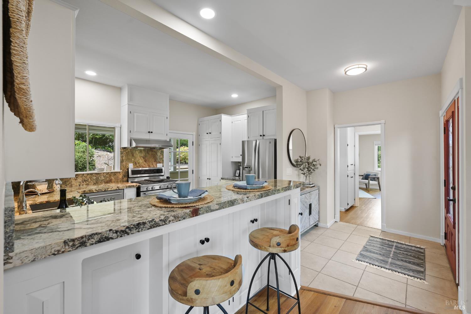 Detail Gallery Image 13 of 48 For 2547 Lewis Dr, Sebastopol,  CA 95472 - 3 Beds | 3 Baths