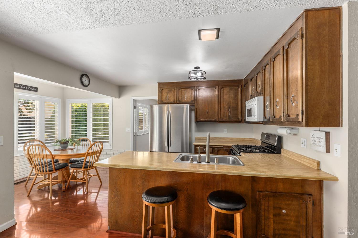 Detail Gallery Image 9 of 43 For 185 Salinas Dr, Vacaville,  CA 95688 - 3 Beds | 2 Baths