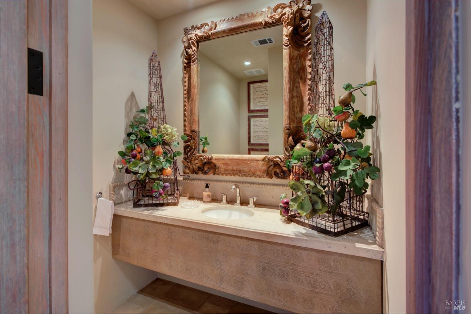 Detail Gallery Image 21 of 98 For 8320 Franz Valley Rd, Calistoga,  CA 94515 - 8 Beds | 8/2 Baths