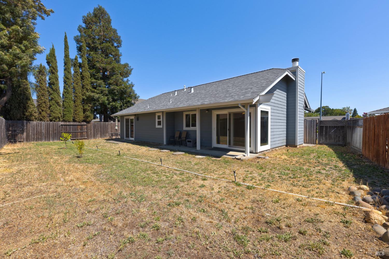Detail Gallery Image 27 of 28 For 406 April Ct, Vacaville,  CA 95687 - 3 Beds | 2 Baths